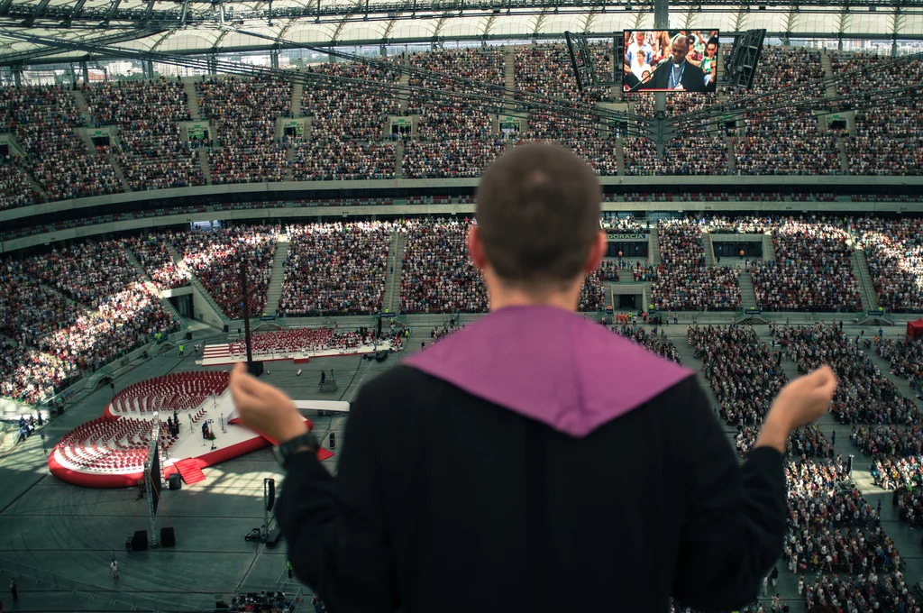 W 2015 roku rekolekcje "Jezus na stadionie" z ojcem Bashem zgromadziły 58 tys. wiernych