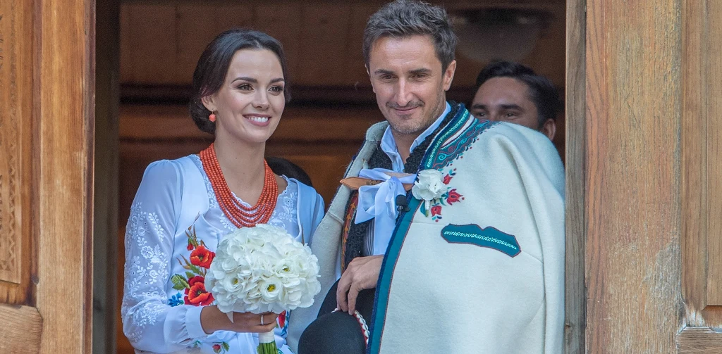 Sebastian Karpiel-Bułecka z Pauliną Krupińską