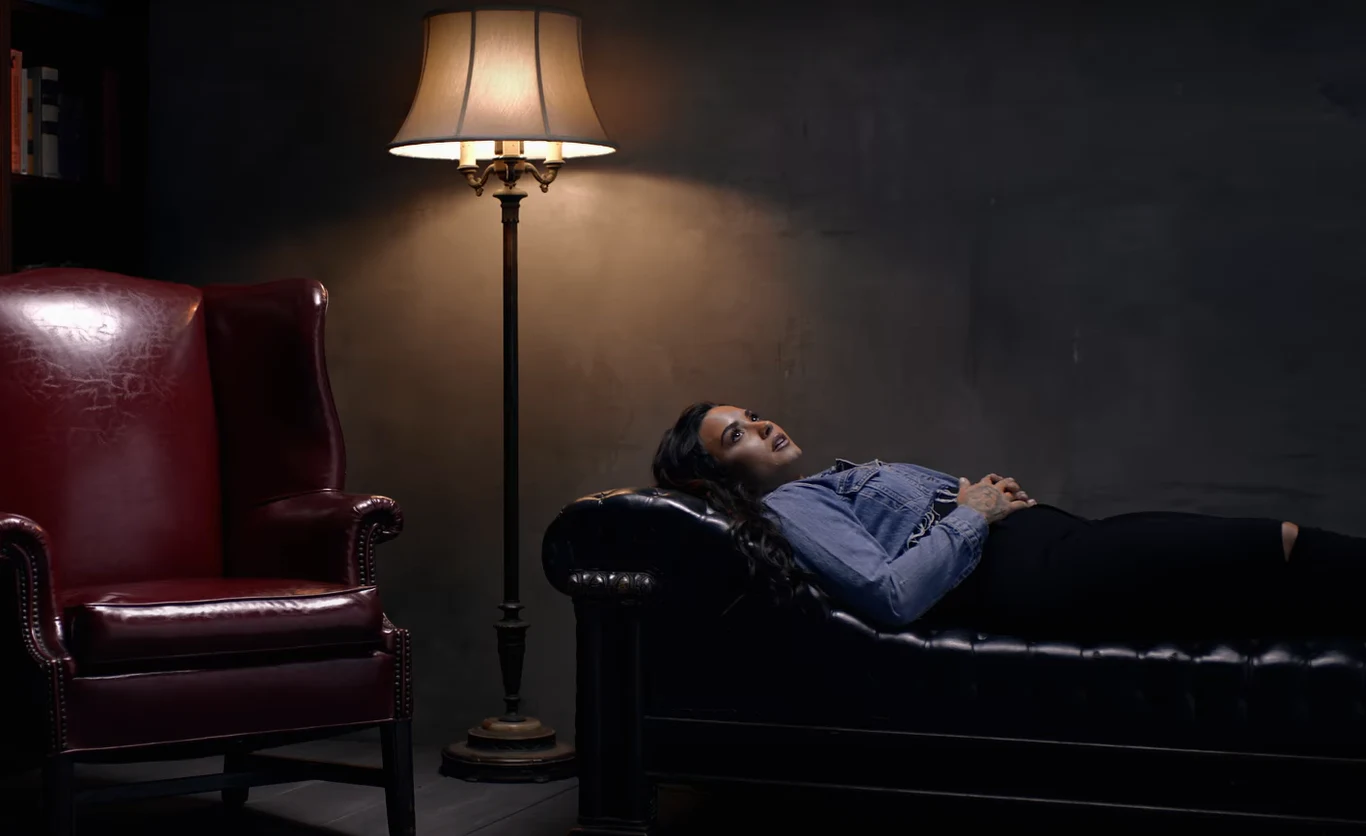 Kadr z "Dancing with the Devil" Demi Lovato