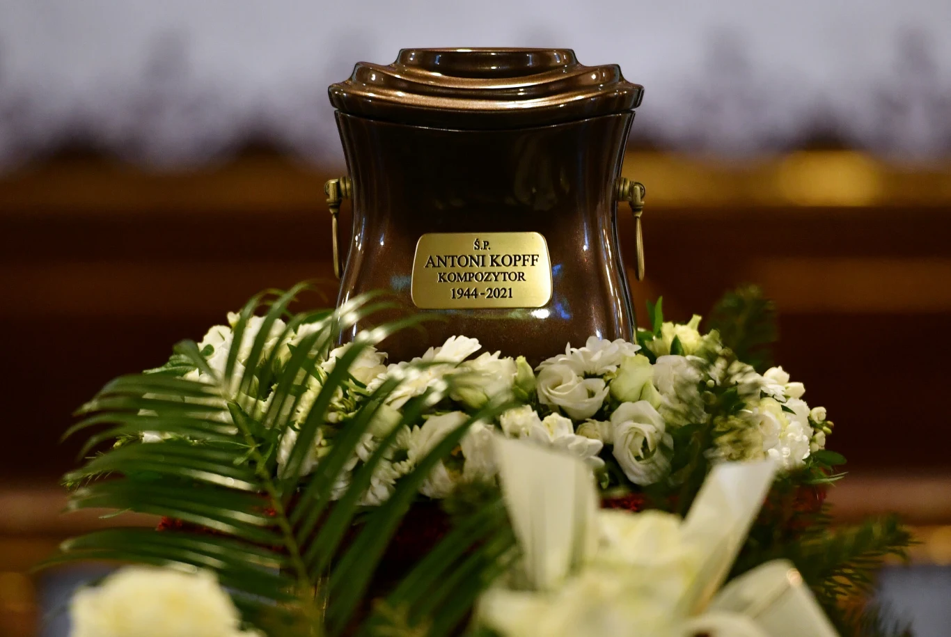 We wtorek (16 lutego) kompozytora pożegnali warszawiacy podczas mszy w kościele Dominikanów przy ul. Dominikańskiej 2 na Służewiu. We wtorek (16 lutego) kompozytora pożegnali warszawiacy podczas mszy w kościele Dominikanów przy ul. Dominikańskiej 2 na Służewiu.