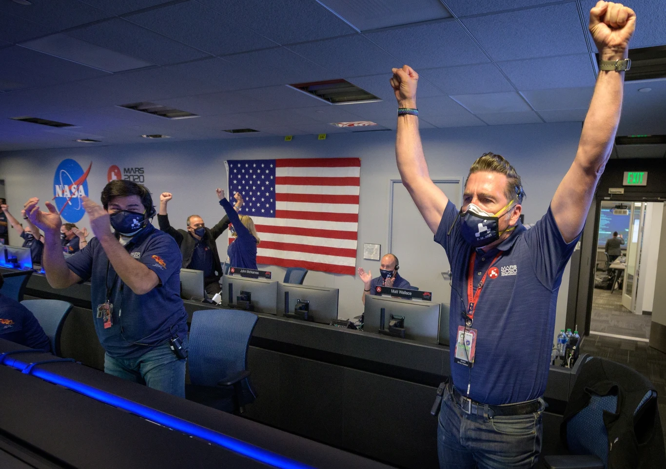 Lądowanie Perseverance na Marsie to część misji NASA Mars 2020. Łazik został dostarczony tam przez specjalną platformę lądująca, która na wysokości 21,3 metra wypuściła go w dół i łagodnie osadziła na gruncie marsjańskim, a następnie sama odleciała.