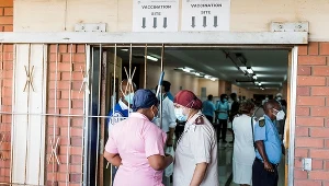 Wariant Delta rozprzestrzenia się w nieszczepionej Afryce, zdj. ilustracyjne 