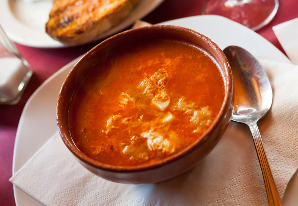 Zupa czosnkowa jest nie tylko smaczna, ale i zdrowa! 