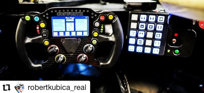 Kierownica pojazdu LMP2, w którym będzie ścigał się Robert Kubica (źródło: Instagram/robertkubica_real) Kierownica pojazdu LMP2, w którym będzie ścigał się Robert Kubica (źródło: Instagram/robertkubica_real)