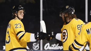David Pastrnak (z prawej)