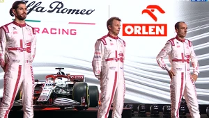 Antonio Giovinazzi, Kimi Raikkonen i Robert Kubica podczas prezentacji bolidu w Warszawie