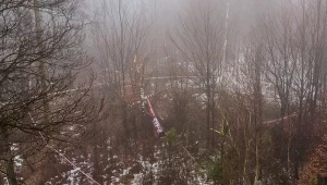 Miejsce wypadku prywatnego śmigłowca w pobliżu rzeki Dokawy w okolicach Pszczyny 