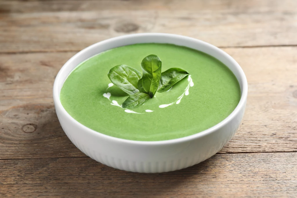 Zupa krem z brokułów to źródło witamin i minerałów 