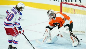 Artiemij Panarin (po lewej)