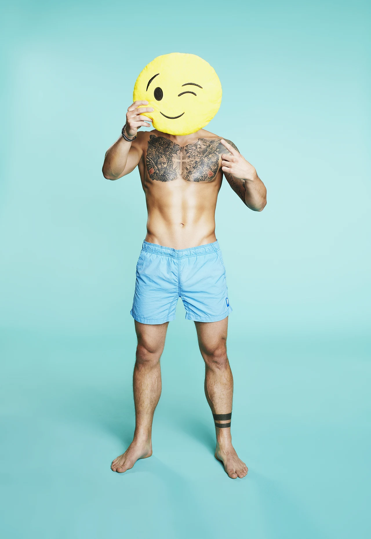 Dawid: Nie lubi się nudzić, kocha sport i nie uprawia seksu dwa razy z tą samą dziewczyną! No chyba że jest w związku... Dawid: Nie lubi się nudzić, kocha sport i nie uprawia seksu dwa razy z tą samą dziewczyną! No chyba że jest w związku...