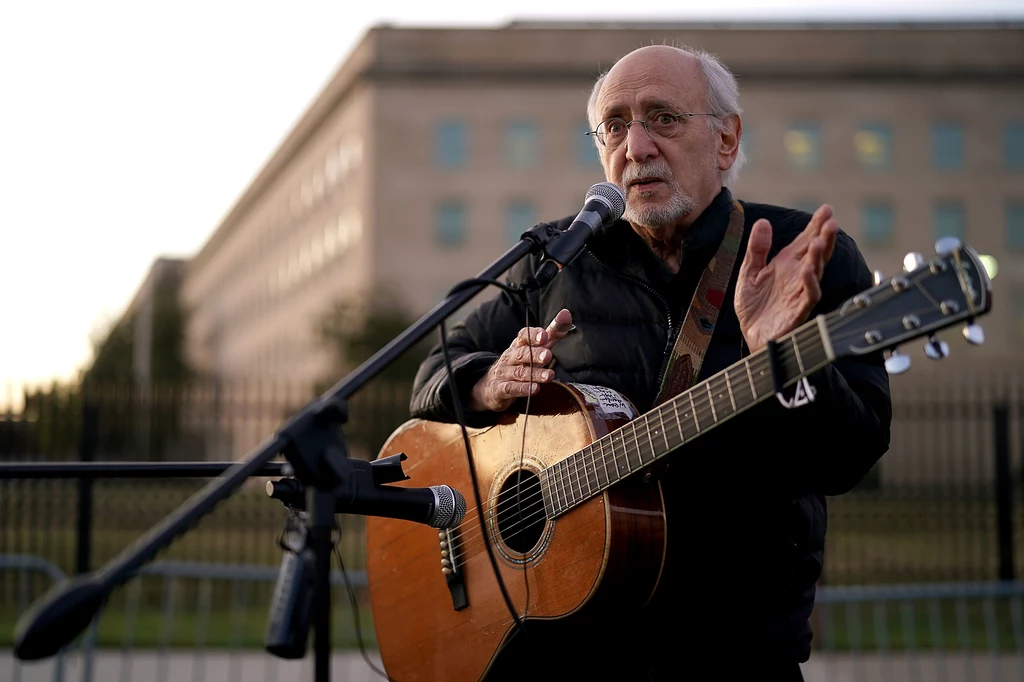 Peter Yarrow został oskarżony o gwałt na nieletniej