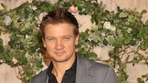 Taylor Sheridan stworzył wielowarstwowy i przejmujący wszechświat - przekonuje Jeremy Renner