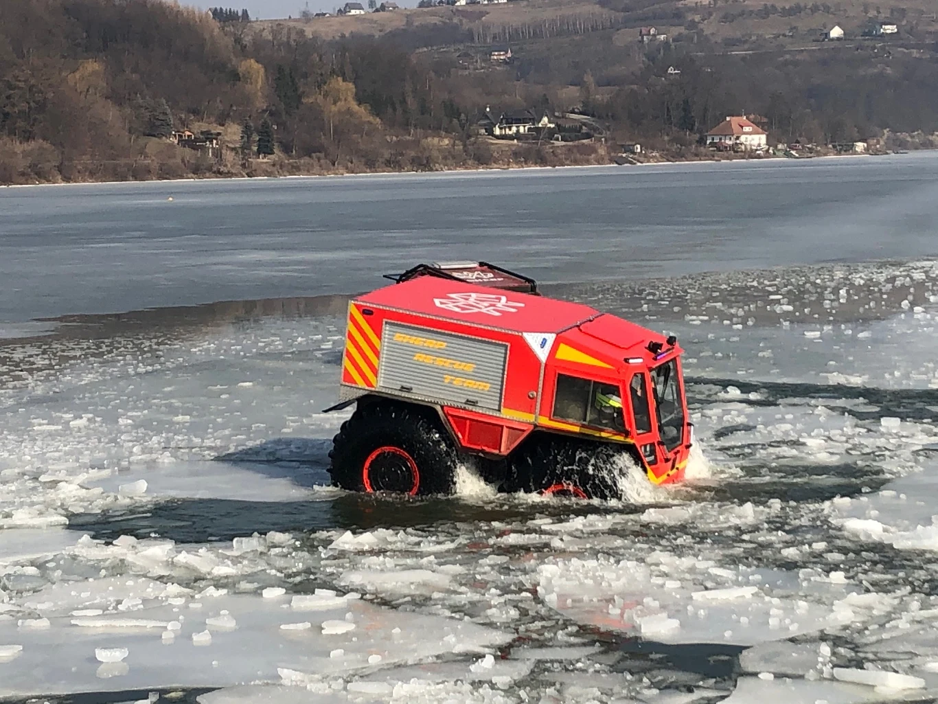 Sherp Pro na Jeziorze Rożnowskim Sherp Pro na Jeziorze Rożnowskim