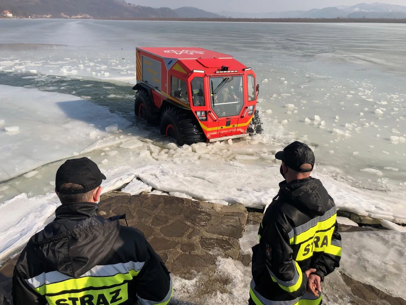 Sherp Pro na Jeziorze Rożnowskim Sherp Pro na Jeziorze Rożnowskim
