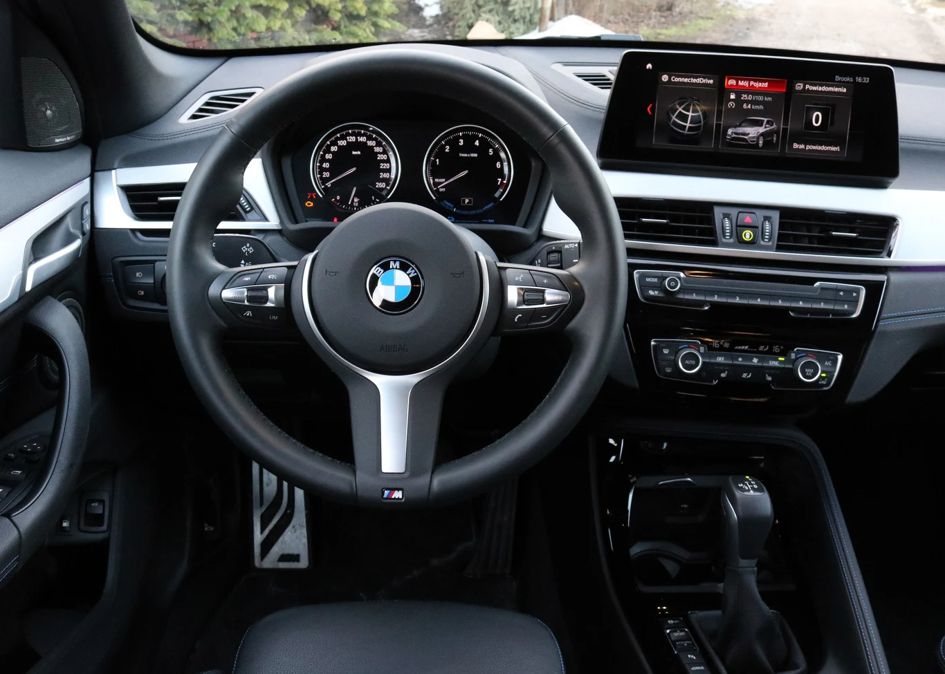 BMW X1 xDrive 25e. Zdjęcia BMW X1 xDrive 25e. Zdjęcia