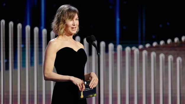 Renée Zellweger jest w życiowej formie, a podczas gali rozdania Złotych Globów zachwyciła swoim wizerunkiem jeszcze bardziej niż zazwyczaj. 

Zupełnie nie przypomina już uroczej, ale nieco zakompleksionej blondynki z serii filmów o przygodach Bridget Jones.