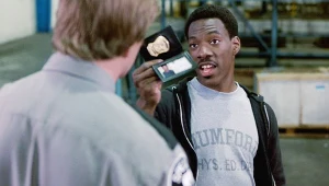 Eddie Murphy w pierwszym filmie serii "Gliniarz z Beverly Hills"