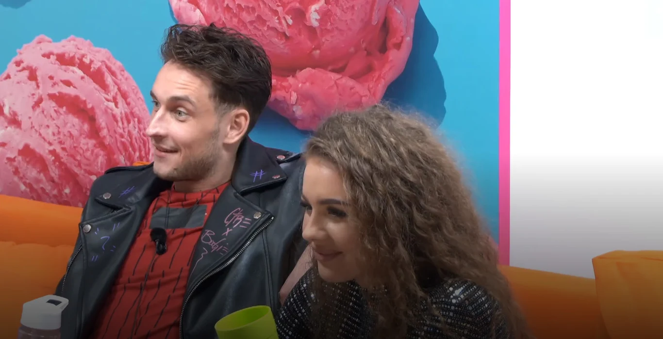 Reakcje panów na nowego uczestnika mówiły same za siebie... Reakcje panów na nowego uczestnika mówiły same za siebie...