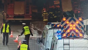 Policjanci na miejscu wypadku w Warszawie