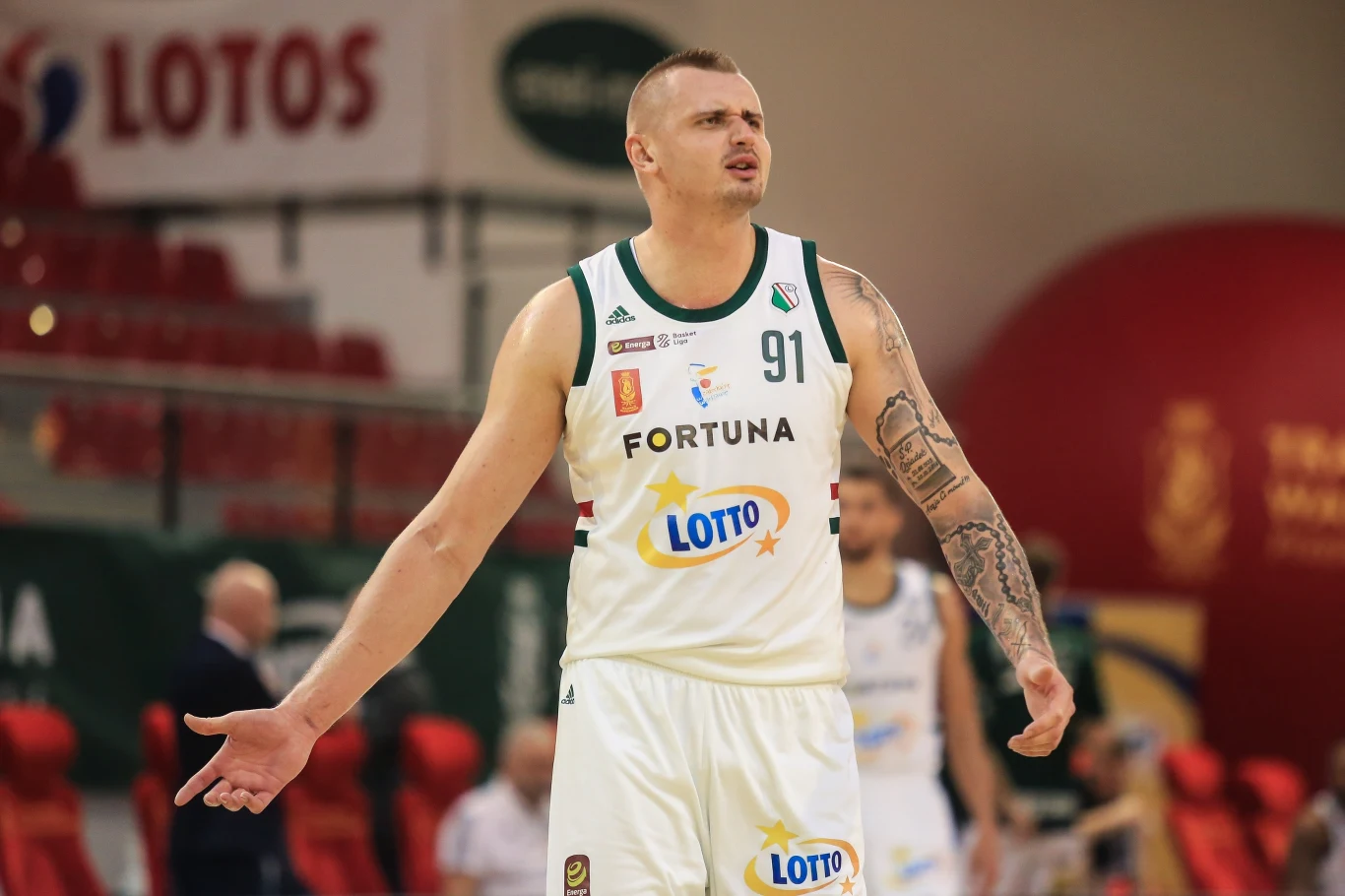 Dariusz Wyka Dariusz Wyka