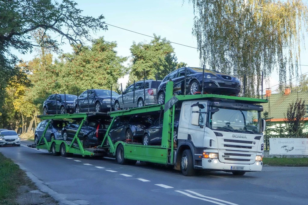 W ubiegłym roku ceny transportu aut spadły