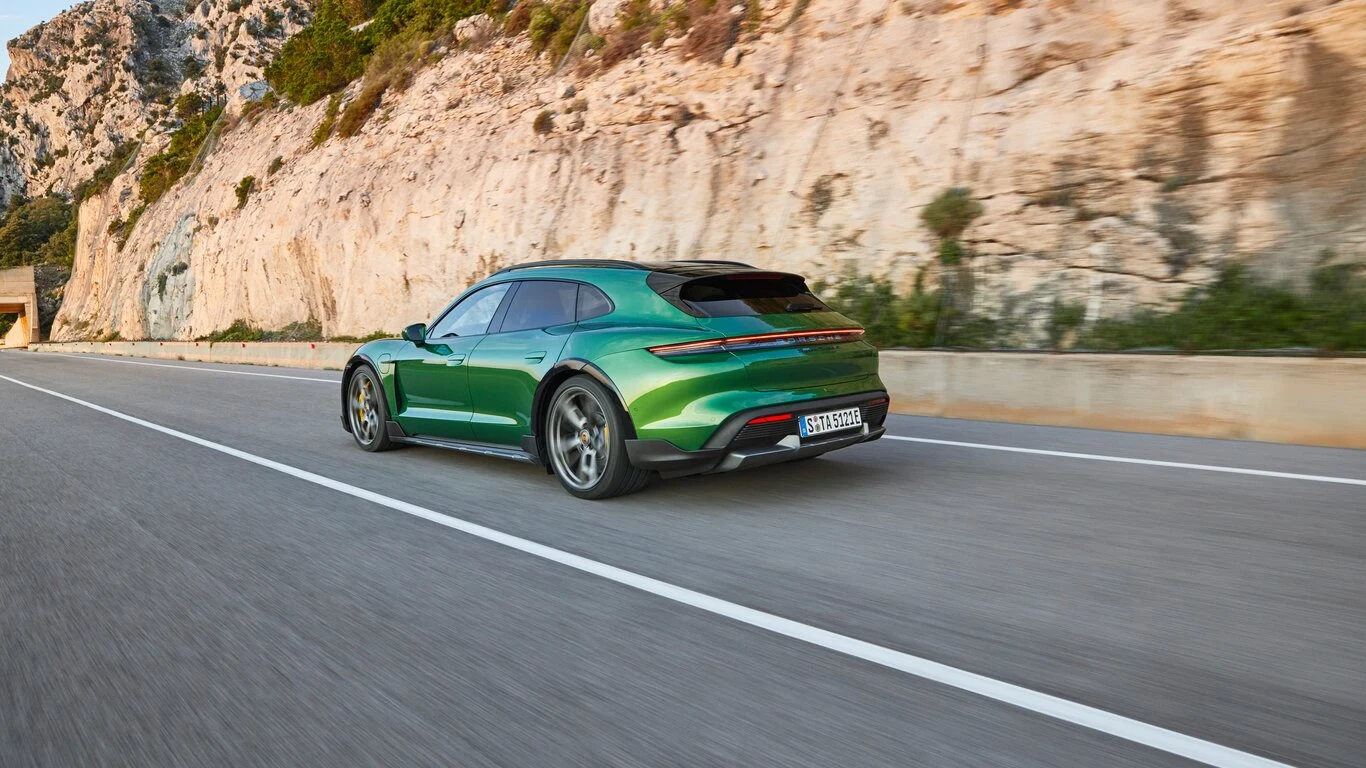 Porsche Taycan Cross Turismo
