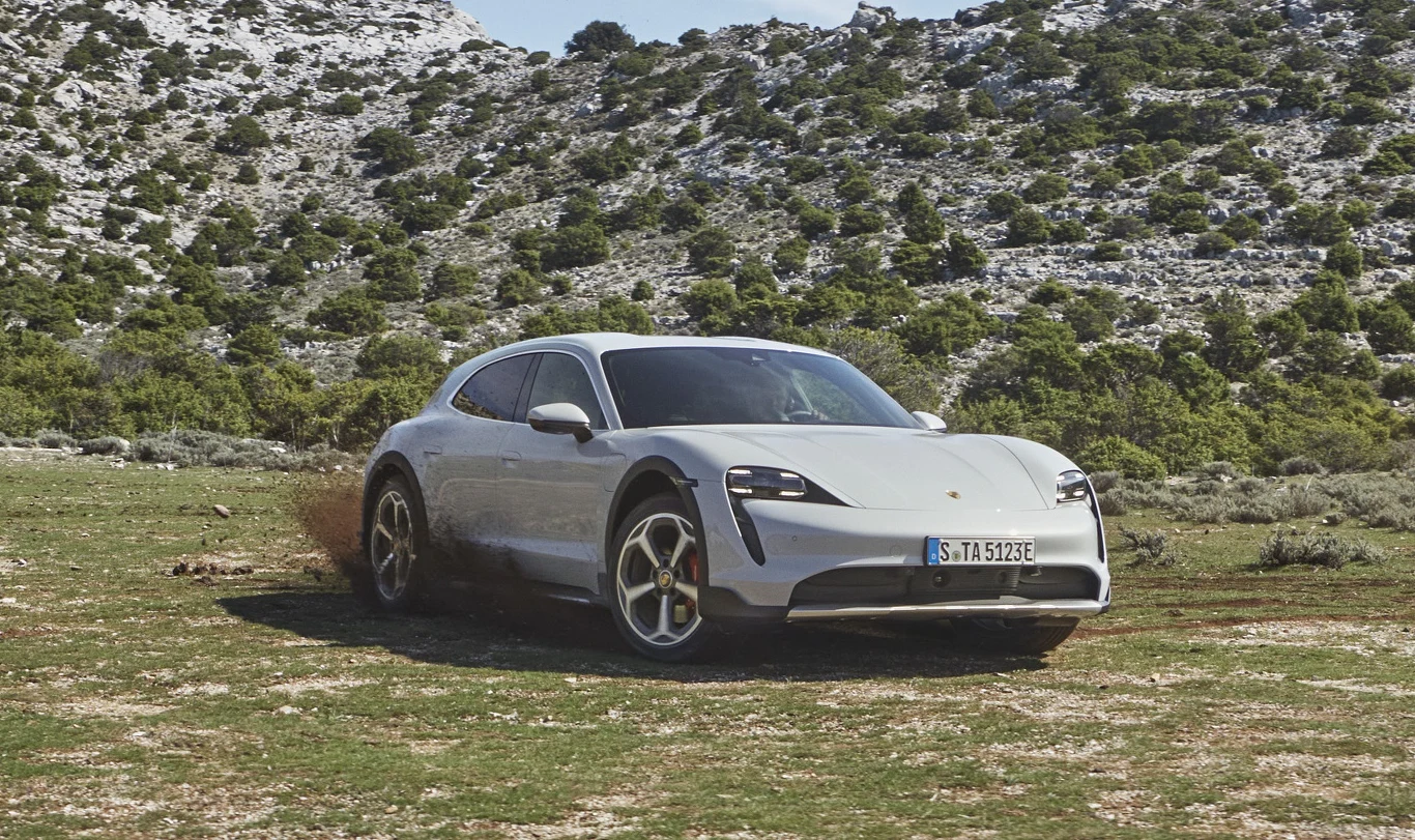 Porsche Taycan Cross Turismo