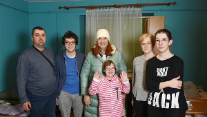 Katarzyna Dowbor z rodziną z Dołów Biskupich
