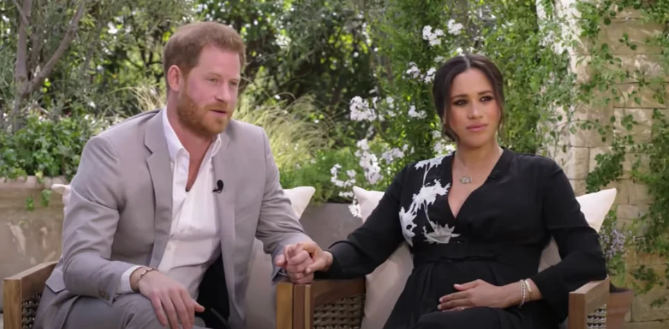 Księżna Meghan i książę Harry w czasie wywiadu z Oprah (fot. screen z YouTube)
