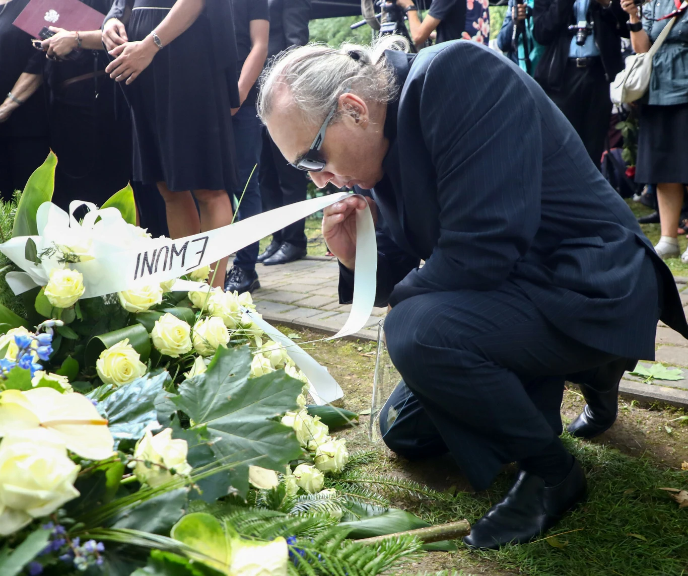 Paweł Rynkiewicz na pogrzebie Ewy Demarczyk Paweł Rynkiewicz na pogrzebie Ewy Demarczyk