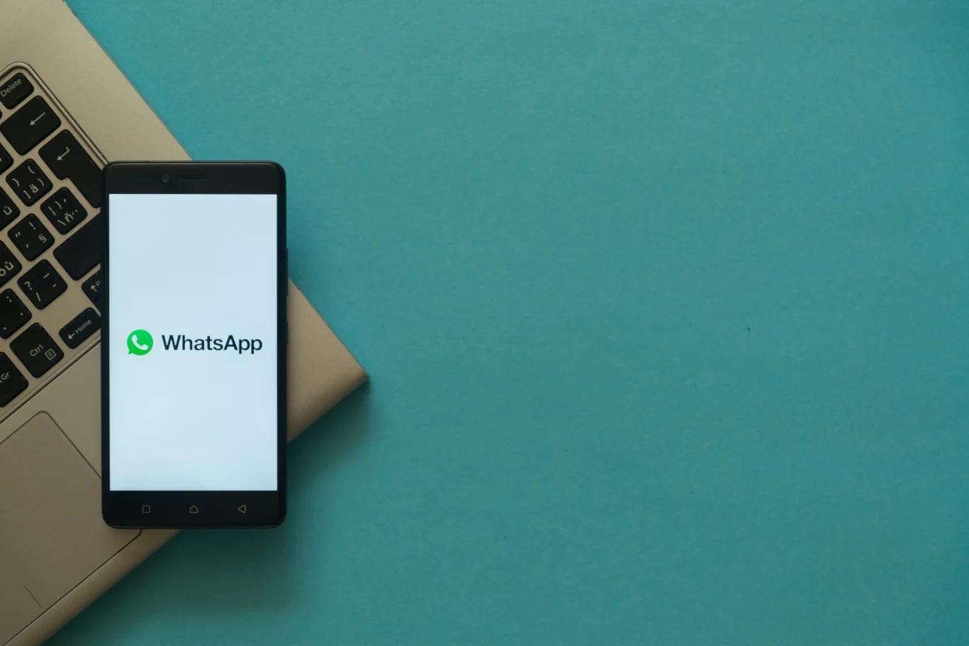 WhatsApp pozwoli na import naklejek WhatsApp pozwoli na import naklejek