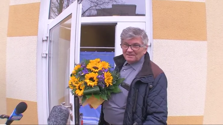 Mieczysław Opałka, czyli polski pacjent "zero", opuszcza Szpital Uniwersytecki w Zielonej Górze Mieczysław Opałka, czyli polski pacjent "zero", opuszcza Szpital Uniwersytecki w Zielonej Górze