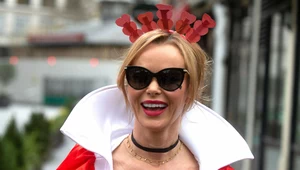 Amanda Holden w przebraniu. Kusi zgrabnymi nogami!