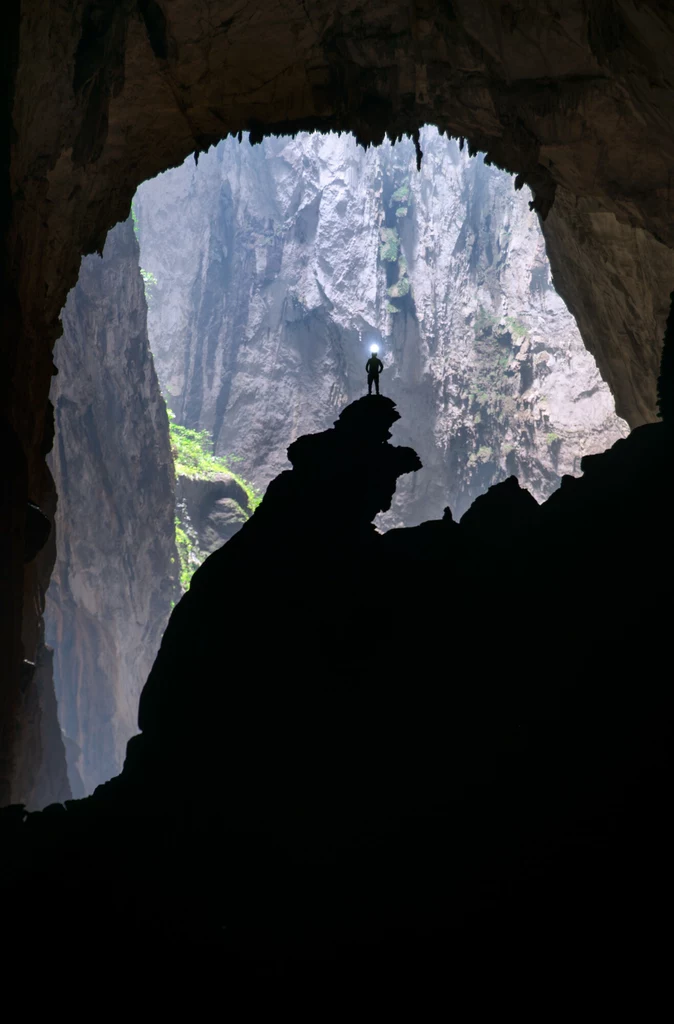 Rozmiary jaskini są niewyobrażalne. Do tej pory okryto dziewięć kilometrów jej powierzchni, a na przyszłość zaplanowane są nowe ekspedycje 