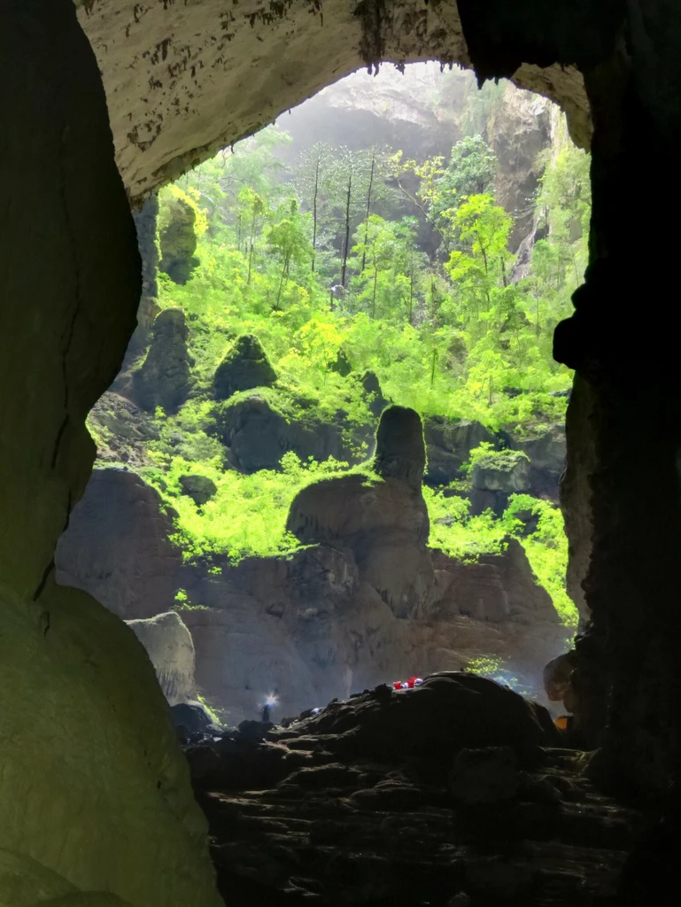Jaskinia została pierwotnie odkryta w 1991 roku, ale zgubiono do niej drogę. Ponownie została odnaleziona dopiero w 2009 roku