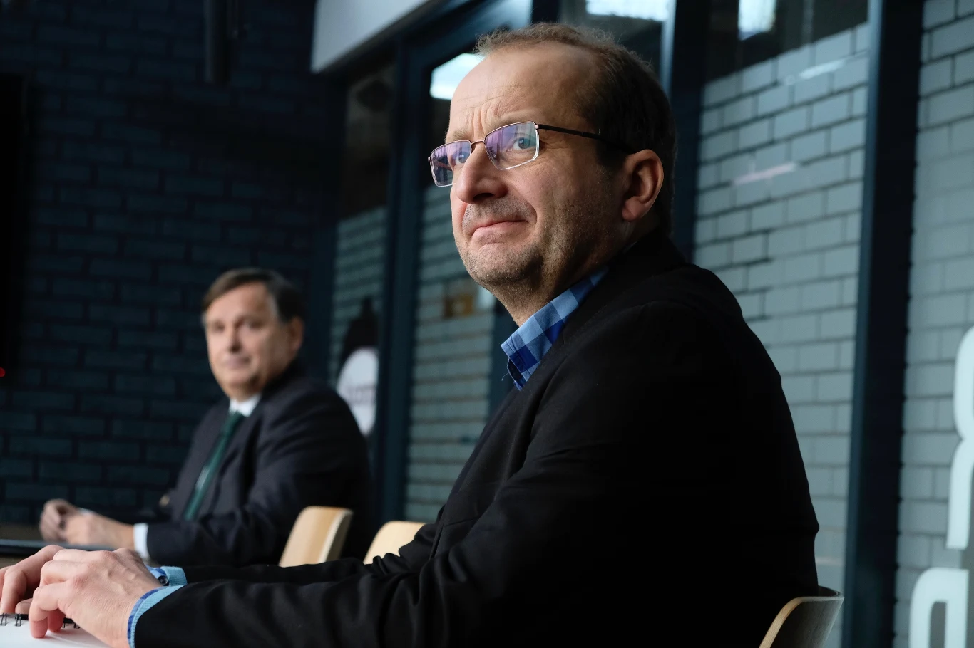 "Piękni i bezrobotni" "Piękni i bezrobotni"