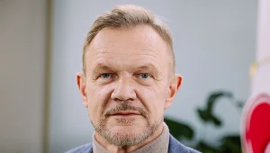 Cezary Pazura zapewnia, że serial "Tajemnica zawodowa" będzie trzymał w napięciu do ostatniego odcinka