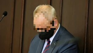 Oskarżony ks. Arkadiusz H. na sali rozpraw Sądu Rejonowego w Pleszewie