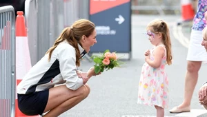 Sportowe buty? Nie tylko księżna Kate promuje ten trend