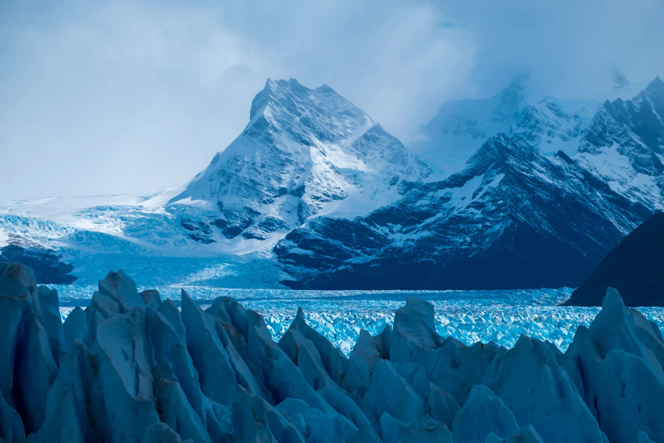 Perito Moreno - temu miejscu warto poświęcić więcej niż jeden dzień Perito Moreno - temu miejscu warto poświęcić więcej niż jeden dzień
