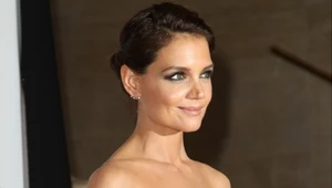 Katie Holmes w modnej sukience na wiosnę 