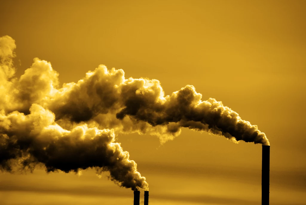 Ekolodzy uważają, że promowanie paliw kopalnych powinno być tak samo traktowane, jak promowanie tytoniu