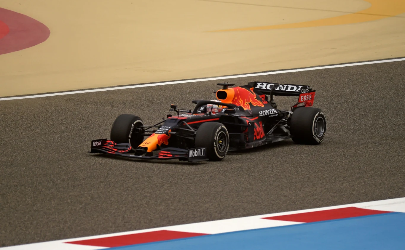 Max Verstappen na torze w Bahrajnie Max Verstappen na torze w Bahrajnie