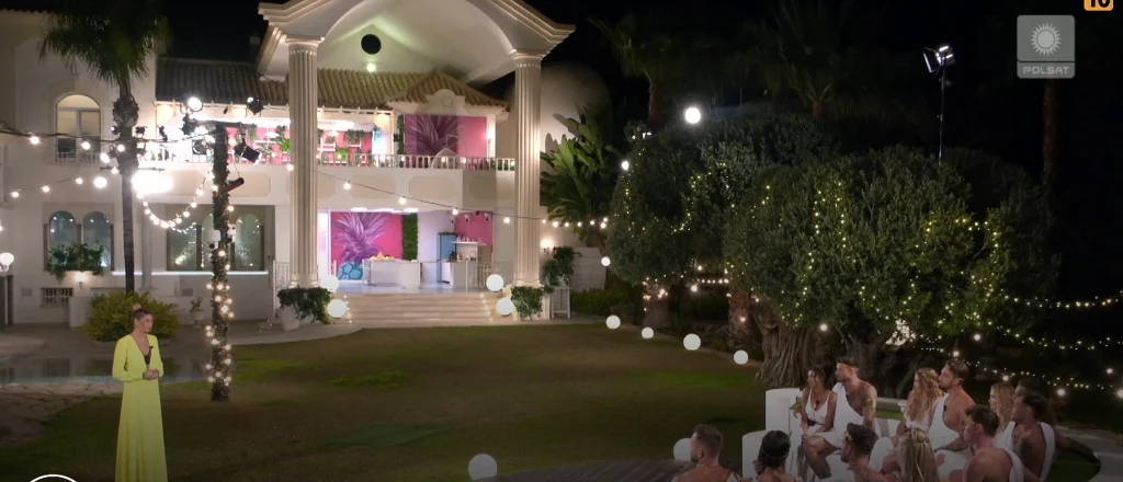 Karolina Gilon rozmawia z wyspiarzami