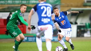 Michał Kopczyński z Warty Poznań w walce z Lechem Poznań