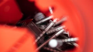 Izrael jest pierwszym na świecie krajem, który zatwierdził oficjalnie trzecią dawkę szczepionki mRNA
