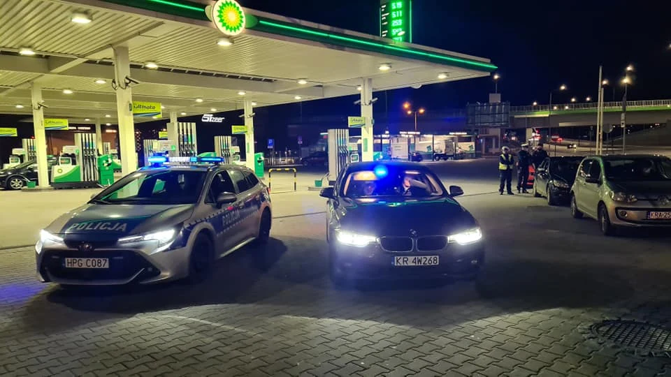 Spotkanie na stacji paliwowej. Interweniowała policja