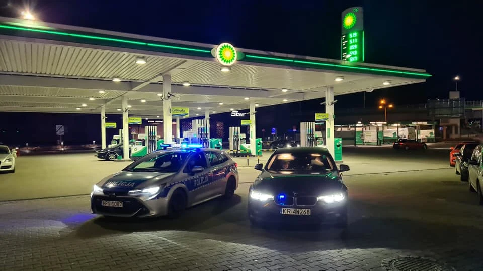 Spotkanie na stacji paliwowej. Interweniowała policja