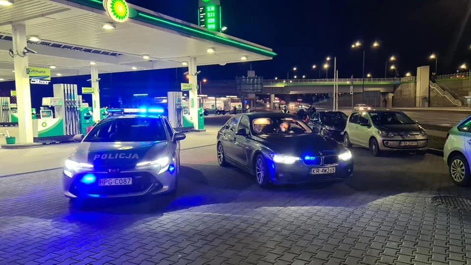 Spotkanie na stacji paliwowej. Interweniowała policja