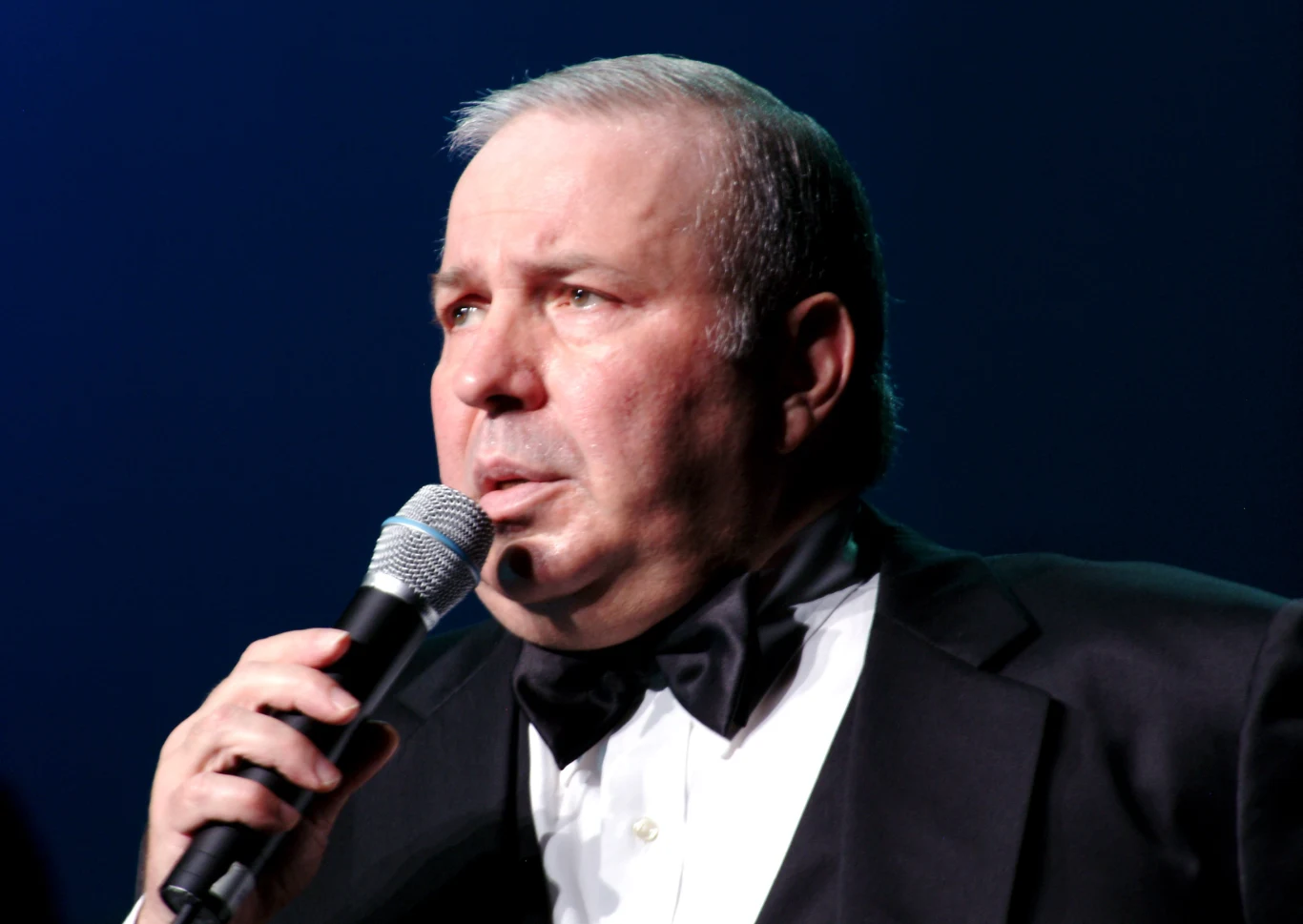 Oprócz własnych piosenek Frank Sinatra Jr. był jednym z najważniejszych interpretatorów przebojów swojego ojca. Wielokrotnie towarzyszył mu również na scenie.